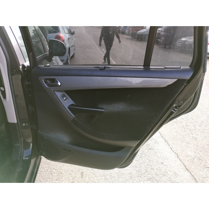 Recambio de guarnecido puerta trasera derecha para citroen c4 grand picasso exclusive referencia OEM IAM   