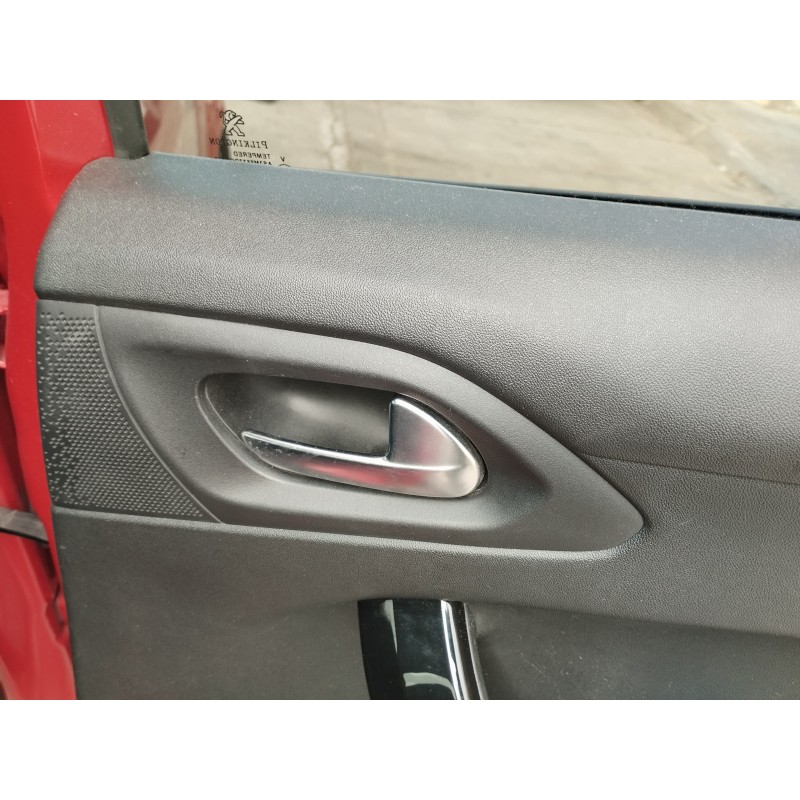 Recambio de maneta interior trasera derecha para peugeot 208 style referencia OEM IAM   