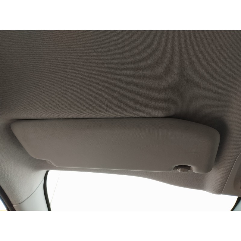 Recambio de parasol izquierdo para peugeot 208 style referencia OEM IAM   