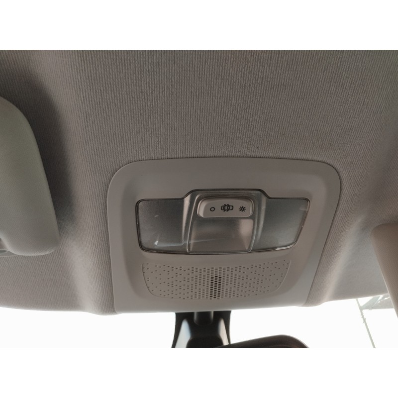 Recambio de luz interior para peugeot 208 style referencia OEM IAM   