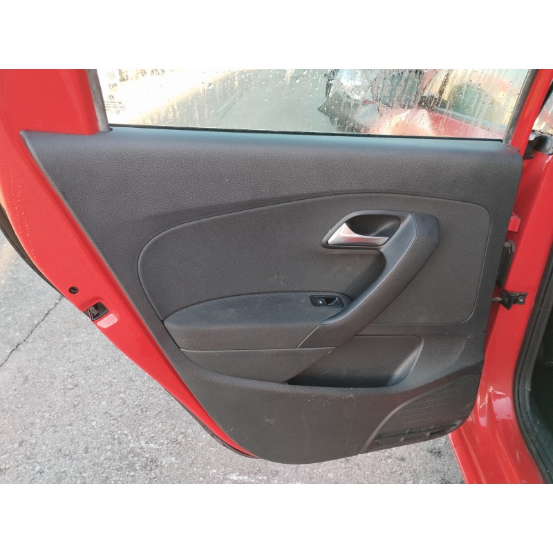 Recambio de guarnecido puerta trasera izquierda para volkswagen polo (6c1) advance bluemotion referencia OEM IAM   