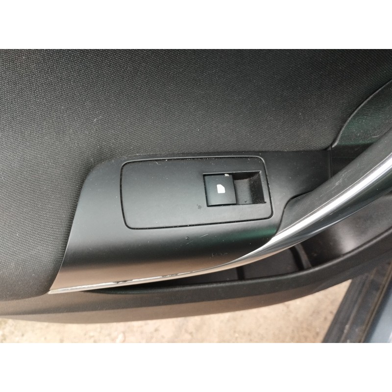 Recambio de mando elevalunas trasero izquierdo para opel insignia sports tourer sport referencia OEM IAM   