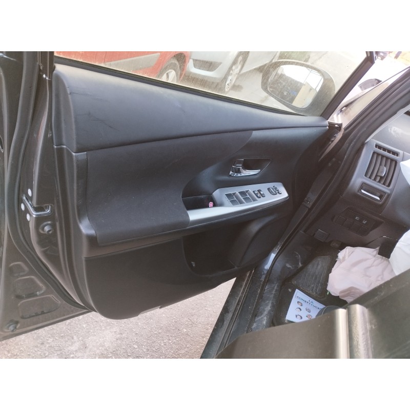 Recambio de guarnecido puerta delantera izquierda para toyota prius+ 1.8 16v (híbrido) referencia OEM IAM   