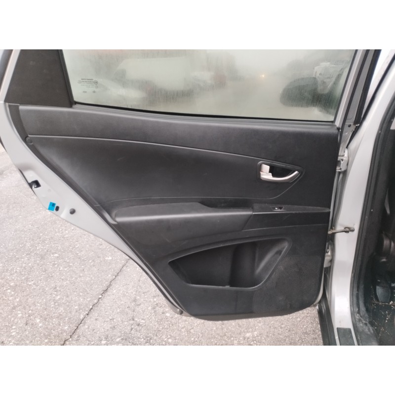 Recambio de guarnecido puerta trasera izquierda para ssangyong korando 2.0 td cat referencia OEM IAM   