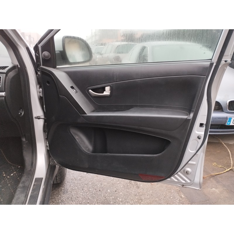 Recambio de guarnecido puerta delantera derecha para ssangyong korando 2.0 td cat referencia OEM IAM   