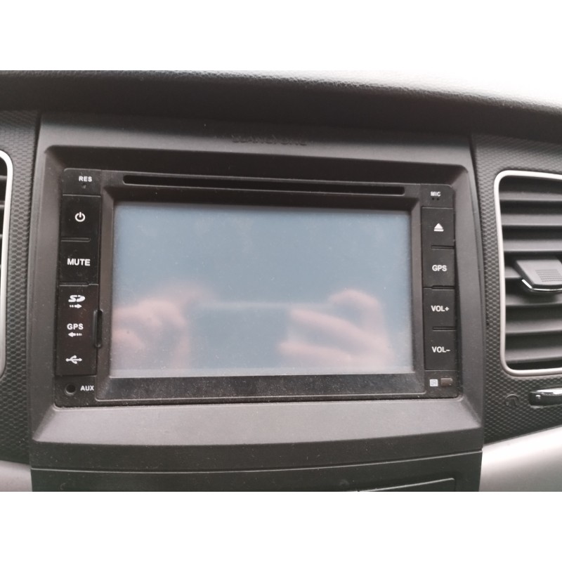 Recambio de pantalla multifuncion para ssangyong korando 2.0 td cat referencia OEM IAM   