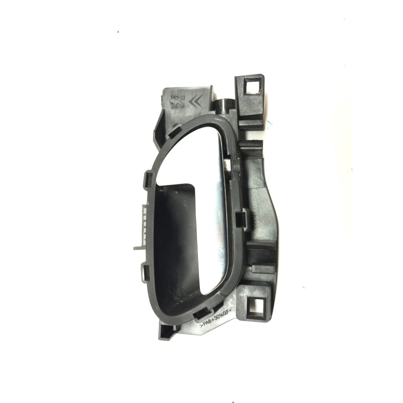 Recambio de maneta interior delantera izquierda para peugeot 208 1.2 12v vti referencia OEM IAM   