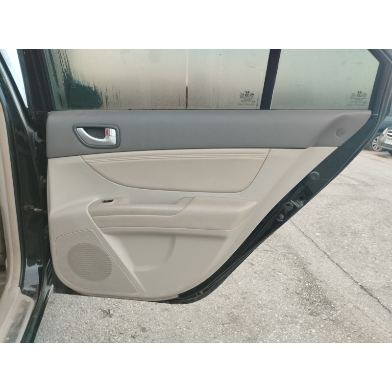 Recambio de guarnecido puerta trasera derecha para hyundai sonata (nf) 2.0 crdi cat referencia OEM IAM   