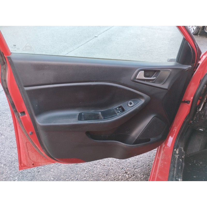 Recambio de guarnecido puerta delantera izquierda para hyundai i20 essence referencia OEM IAM   