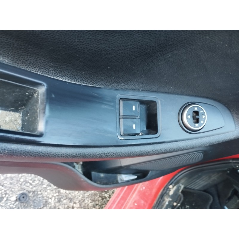 Recambio de mando elevalunas delantero izquierdo para hyundai i20 essence referencia OEM IAM   