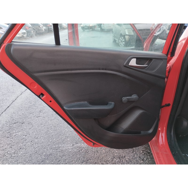 Recambio de guarnecido puerta trasera izquierda para hyundai i20 essence referencia OEM IAM   