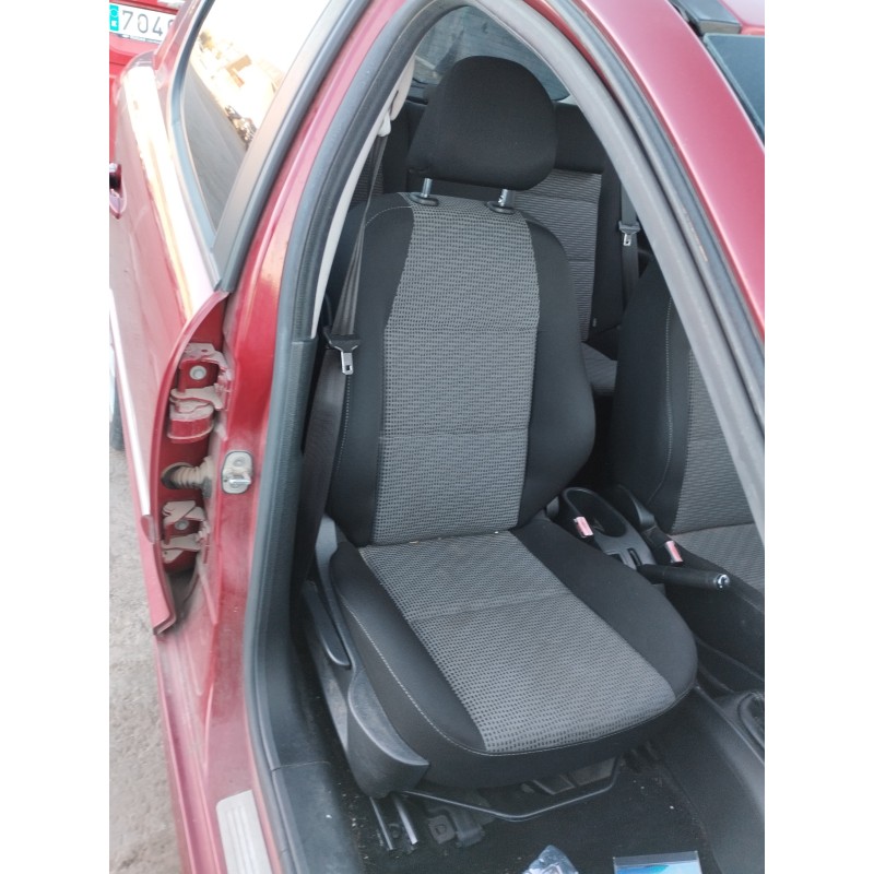 Recambio de asiento delantero derecho para peugeot 207 1.6 16v referencia OEM IAM   