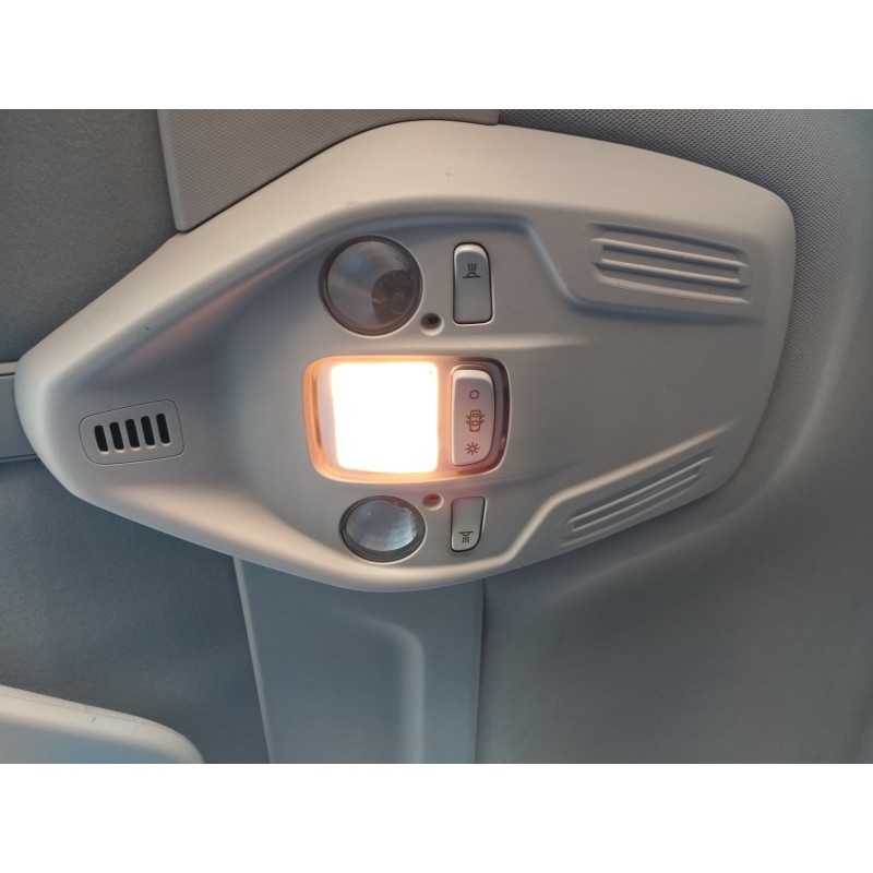 Recambio de luz interior para citroen c4 picasso rip curl referencia OEM IAM   