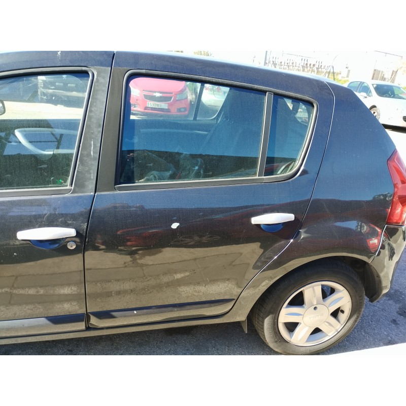 Recambio de puerta trasera izquierda para dacia sandero 1.2 16v cat referencia OEM IAM   