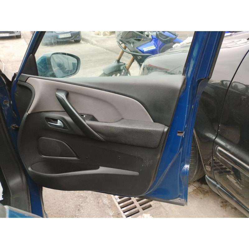 Recambio de guarnecido puerta delantera derecha para citroen c4 picasso feel referencia OEM IAM   