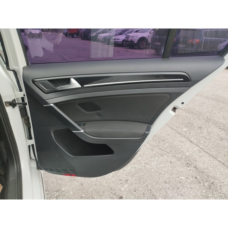 Recambio de guarnecido puerta trasera derecha para volkswagen golf vii lim. 2.0 tdi referencia OEM IAM   