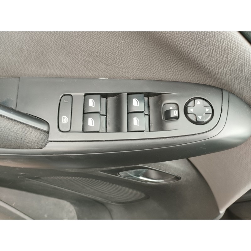 Recambio de mando elevalunas delantero izquierdo para citroen c4 picasso feel referencia OEM IAM   