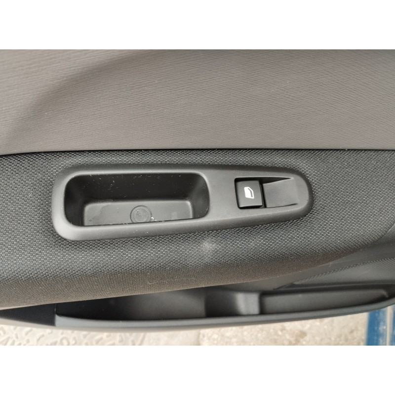 Recambio de mando elevalunas trasero izquierdo para citroen c4 picasso feel referencia OEM IAM   