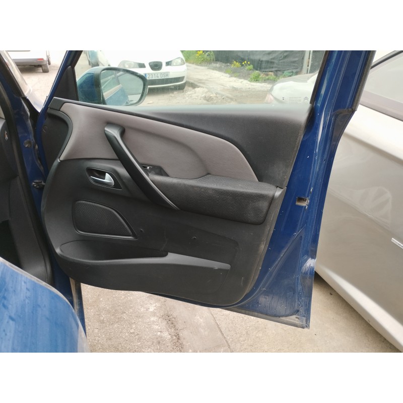 Recambio de guarnecido puerta delantera derecha para citroen c4 picasso feel referencia OEM IAM   