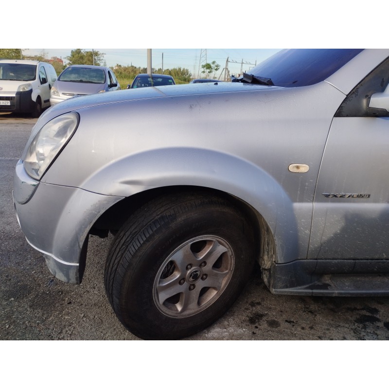 Recambio de aleta delantera izquierda para ssangyong rexton rx 270 full referencia OEM IAM   