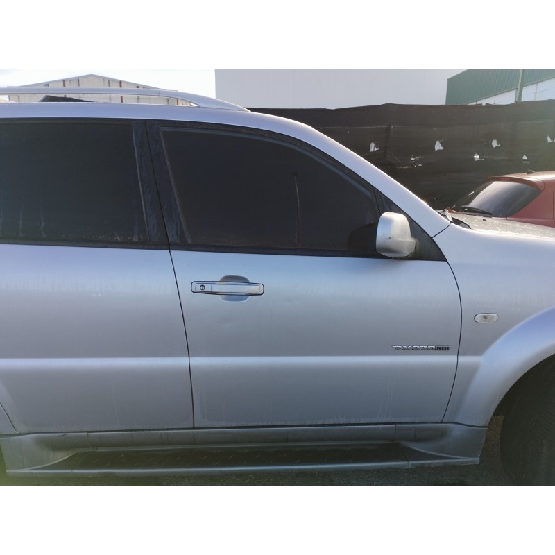 Recambio de puerta delantera derecha para ssangyong rexton rx 270 full referencia OEM IAM   