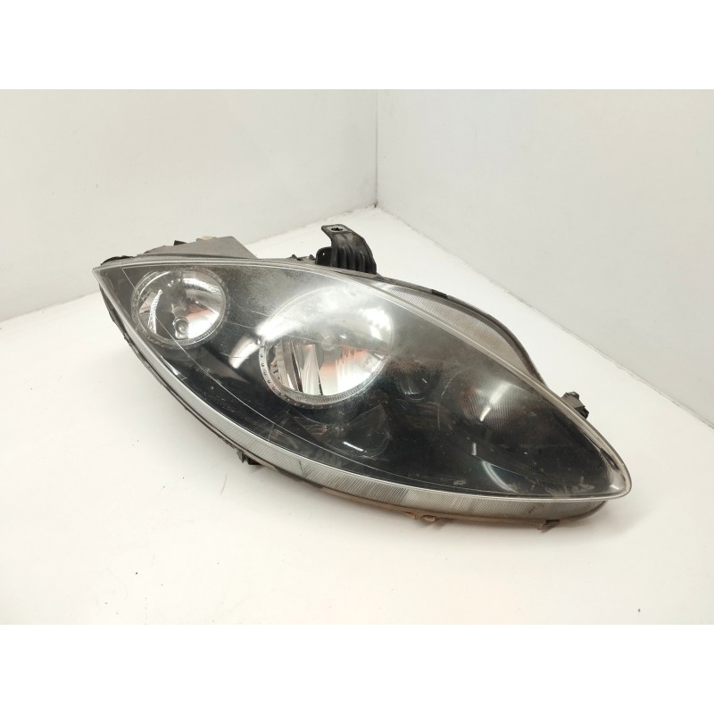 Recambio de faro derecho para seat leon (1p1) 1.9 tdi referencia OEM IAM 5P1941006E  