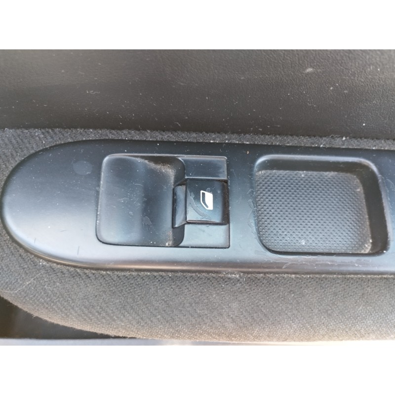 Recambio de mando elevalunas delantero derecho para peugeot 307 berlina (s2) 1.6 16v cat referencia OEM IAM   