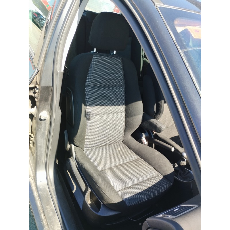 Recambio de asiento delantero derecho para peugeot 307 berlina (s2) 1.6 16v cat referencia OEM IAM   