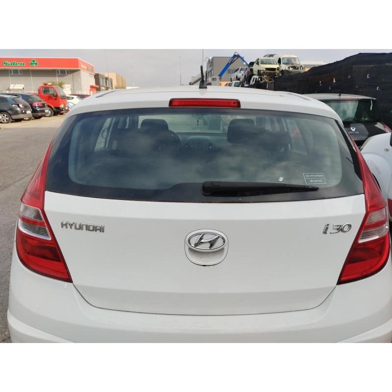 Recambio de porton trasero para hyundai i30 1.4 cat referencia OEM IAM   