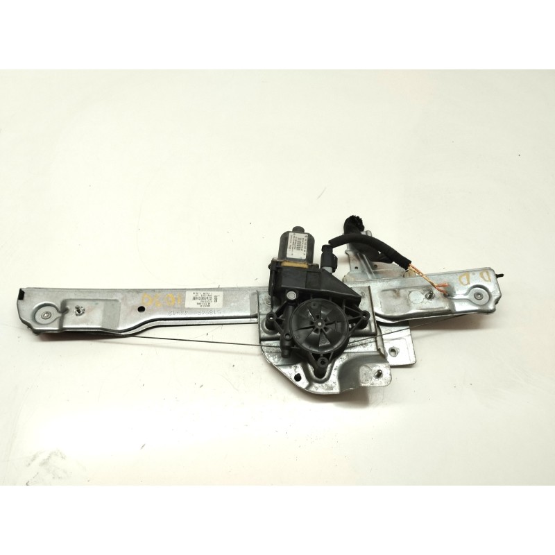 Recambio de elevalunas delantero derecho para peugeot 208 access referencia OEM IAM 9673154380  