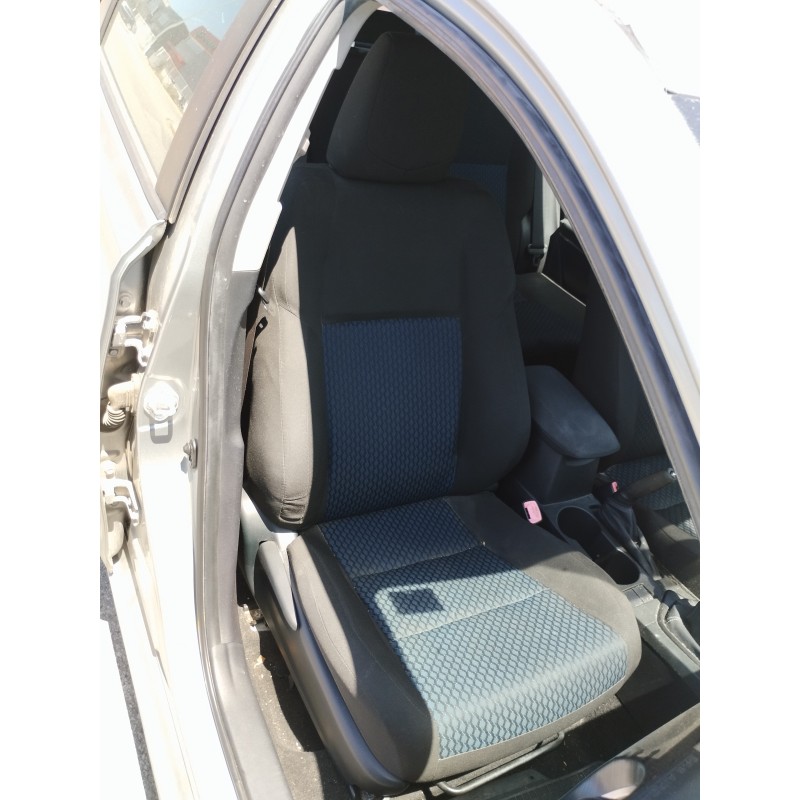 Recambio de asiento delantero derecho para toyota auris 1.4 turbodiesel cat referencia OEM IAM   