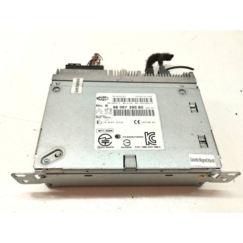 Recambio de sistema audio / radio cd para peugeot 208 1.2 12v e-vti referencia OEM IAM 9806729580  