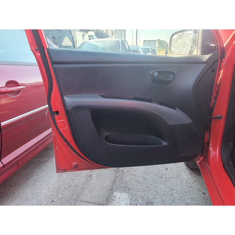 Recambio de guarnecido puerta delantera izquierda para hyundai i10 1.1 12v cat referencia OEM IAM   