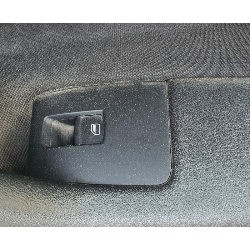 Recambio de mando elevalunas trasero derecho para audi a3 (8p) 1.9 tdi referencia OEM IAM   