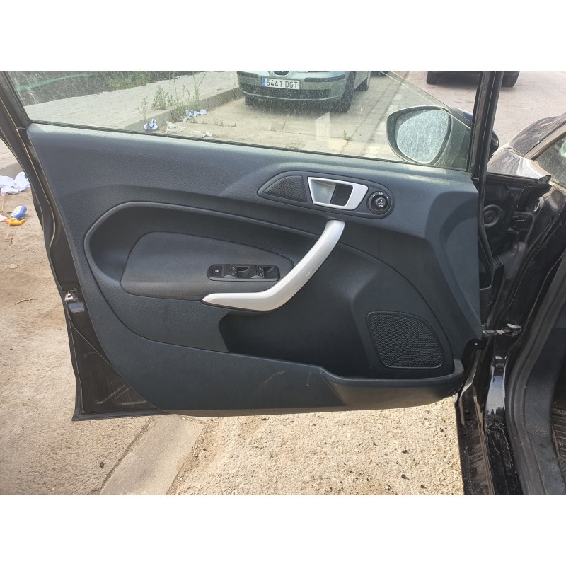 Recambio de guarnecido puerta delantera izquierda para ford fiesta (cb1) titanium referencia OEM IAM   