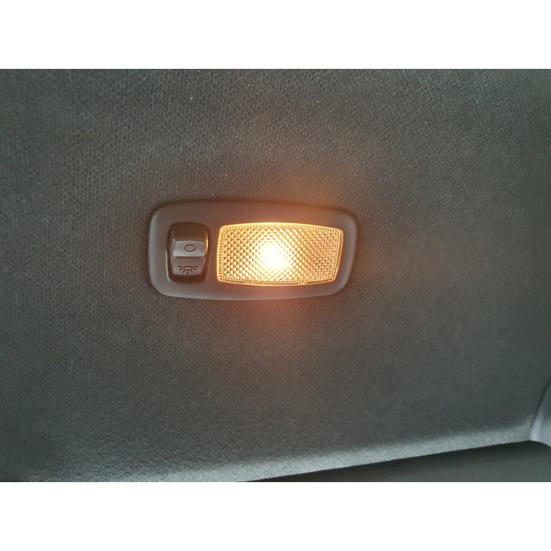 Recambio de luz interior para hyundai i20 essence referencia OEM IAM   