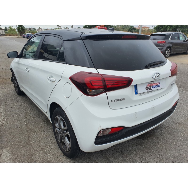 Recambio de cerradura puerta trasera izquierda para hyundai i20 essence referencia OEM IAM   