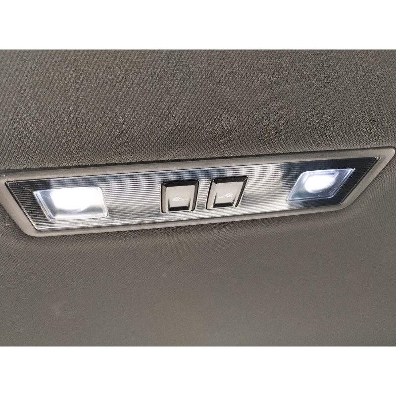 Recambio de luz interior para volkswagen polo 1.0 tsi referencia OEM IAM   