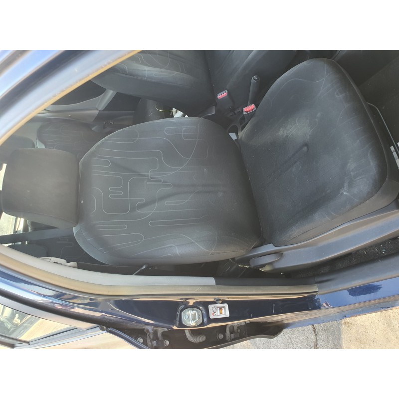 Recambio de asiento delantero derecho para toyota yaris 1.0 cat referencia OEM IAM   