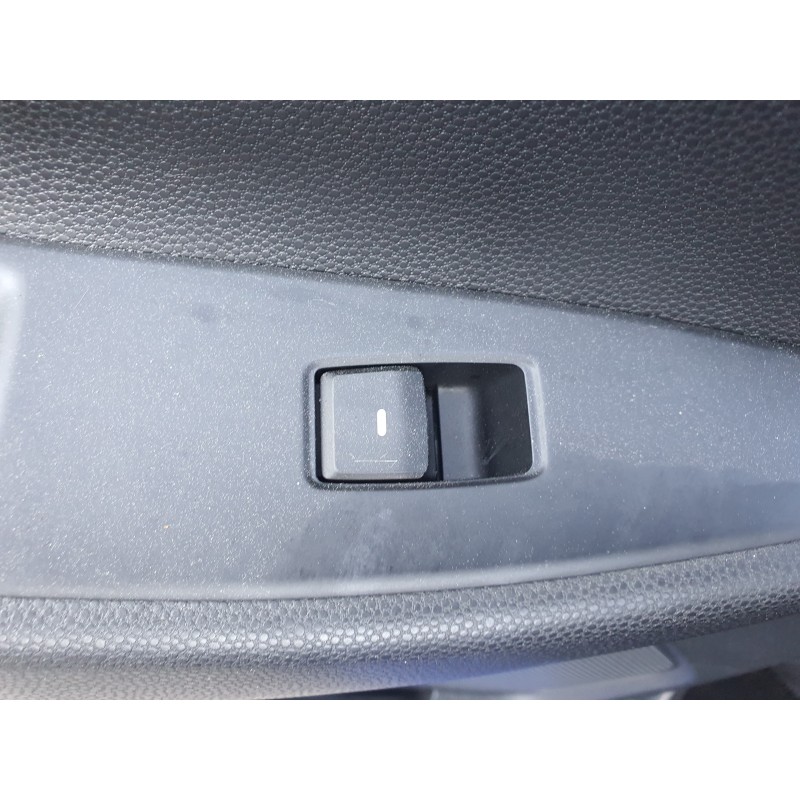 Recambio de mando elevalunas trasero izquierdo para hyundai i20 active 1.0 tgdi cat referencia OEM IAM   