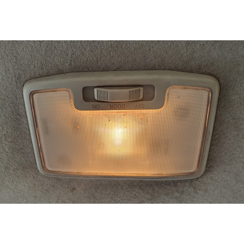 Recambio de luz interior para isuzu d-max rodeo referencia OEM IAM   