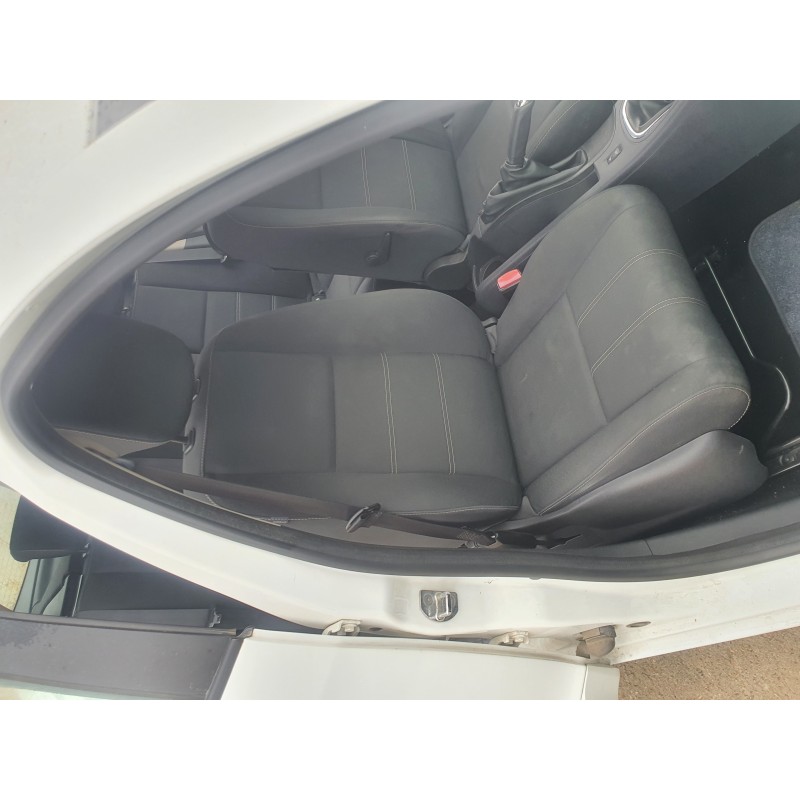 Recambio de asiento delantero derecho para renault megane iii berlina 5 p 1.2 16v referencia OEM IAM   