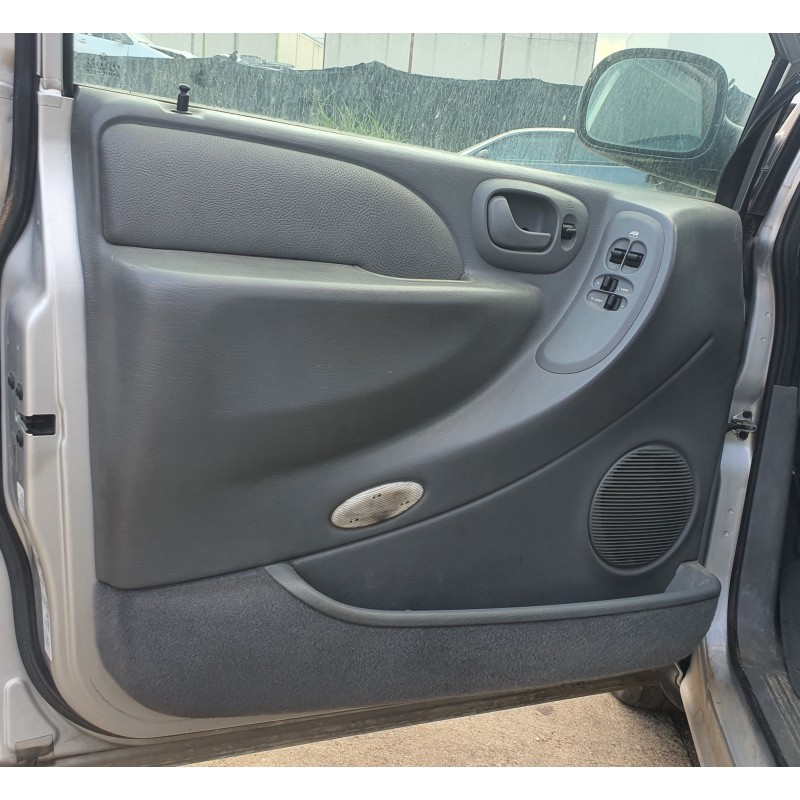 Recambio de guarnecido puerta delantera izquierda para chrysler voyager (rg) 2.8 crd cat referencia OEM IAM   