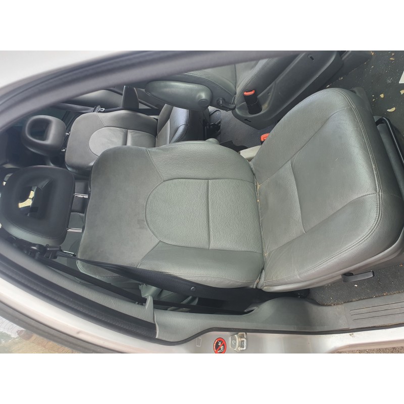 Recambio de asiento delantero derecho para chrysler voyager (rg) 2.8 crd cat referencia OEM IAM   