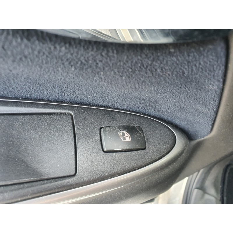 Recambio de mando elevalunas trasero izquierdo para fiat croma (194) 1.9 8v jtd cat (939a1000 / 192a8000) referencia OEM IAM   