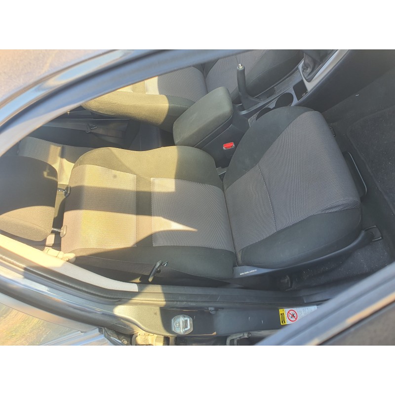 Recambio de asiento delantero derecho para toyota corolla (e12) 1.4 turbodiesel cat referencia OEM IAM   