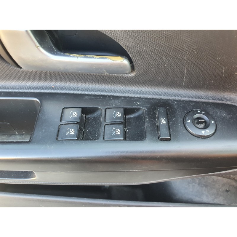 Recambio de mando elevalunas delantero izquierdo para kia cee´d 1.6 crdi cat referencia OEM IAM   