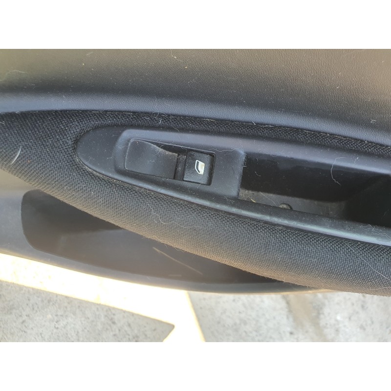 Recambio de mando elevalunas trasero derecho para citroen c4 berlina 1.6 16v hdi referencia OEM IAM   