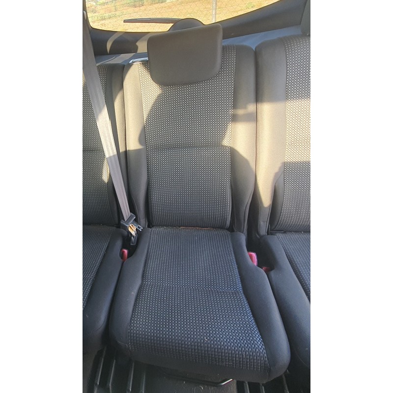 Recambio de asiento trasero medio para toyota corolla verso (r1) 2.2 d-cat referencia OEM IAM   