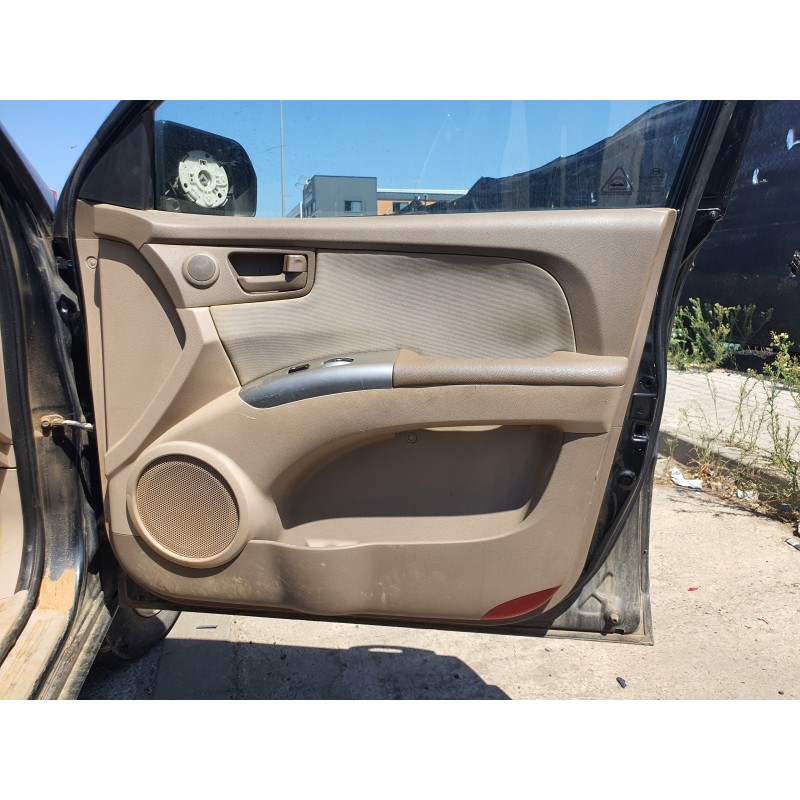 Recambio de guarnecido puerta delantera derecha para kia sportage 2.0 cat referencia OEM IAM   